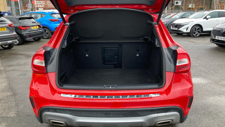 Mercedes-Benz GLA 200d AMG Line 5dr Diesel Hatchback